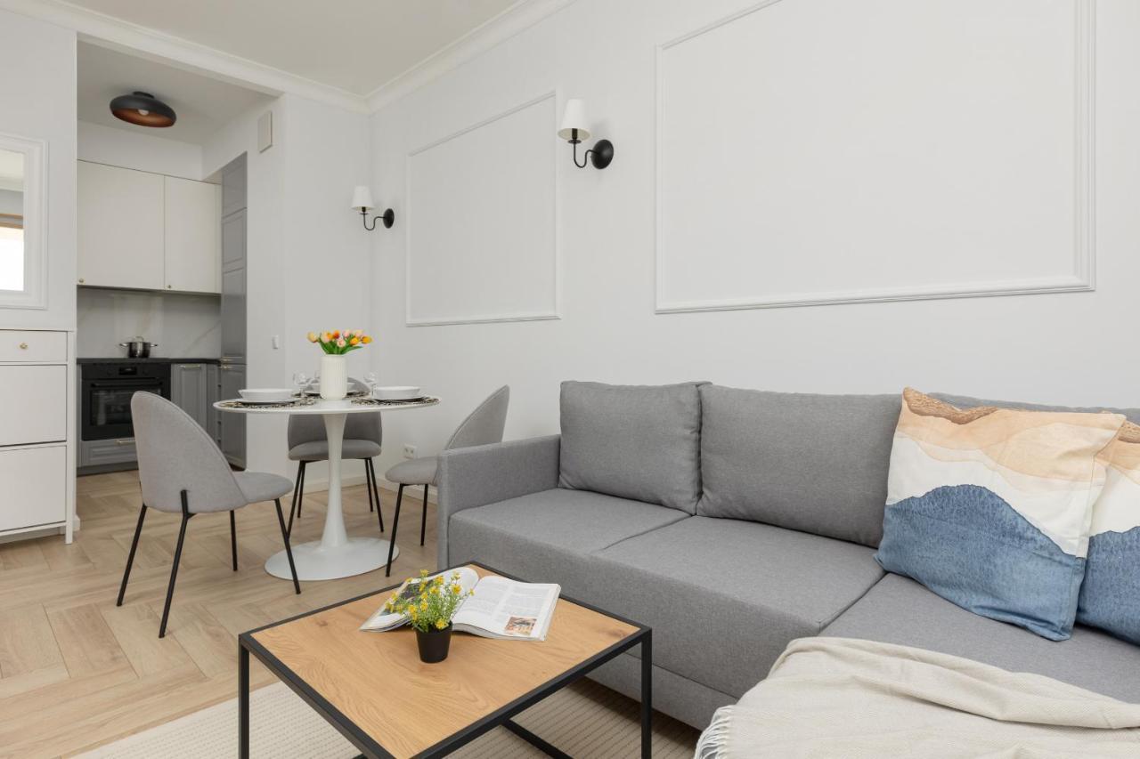 Stylish Apartment Kolejowa & Parking & Balcony By Noclegi Renters Warszawa Exteriör bild